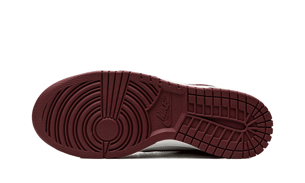 NIKE DUNK LOW BORDEAUX (WOMEN'S) – Bild 5